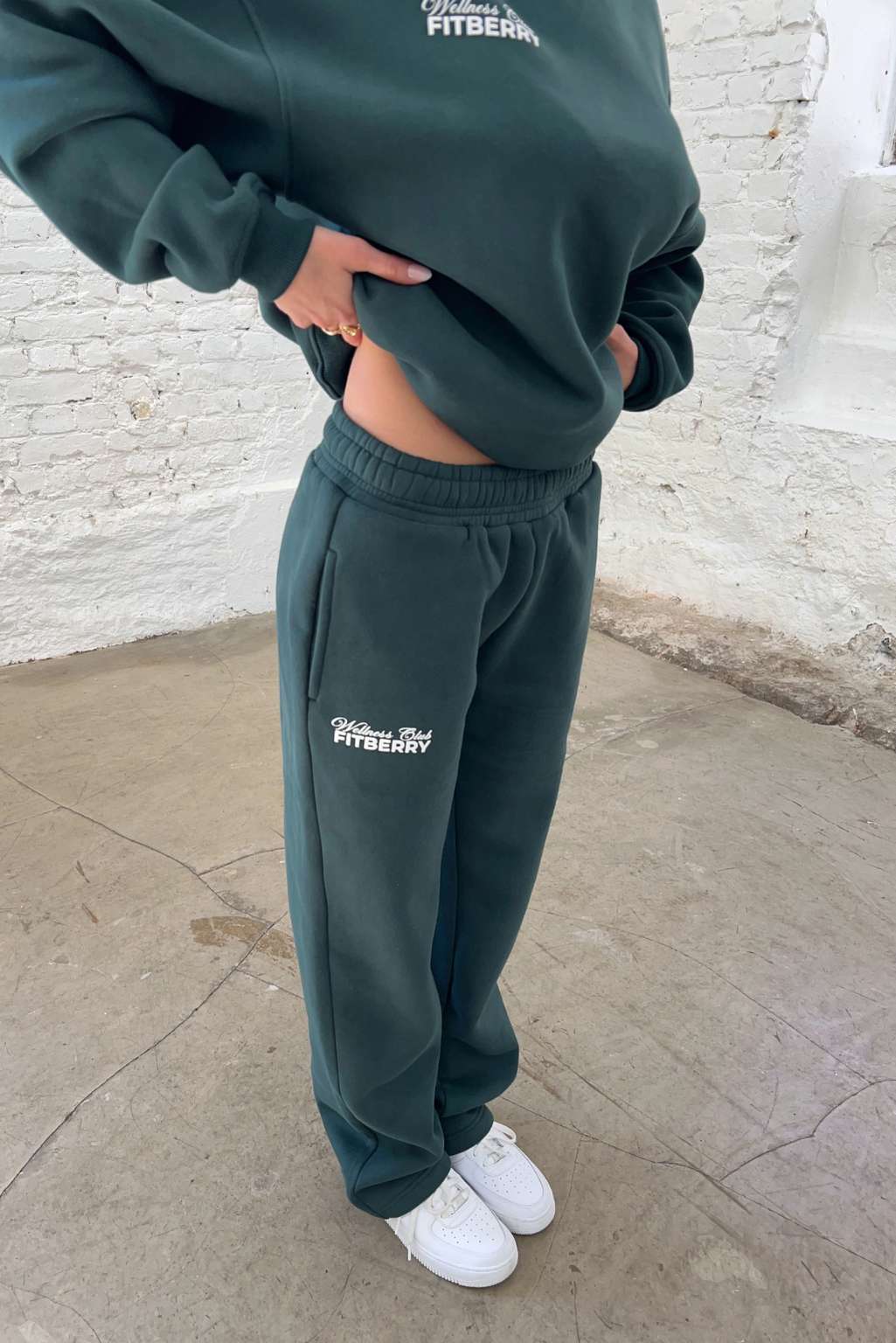 SOLD OUT - WELLNESS CLUB STRAIGHT LEG JOGGERS