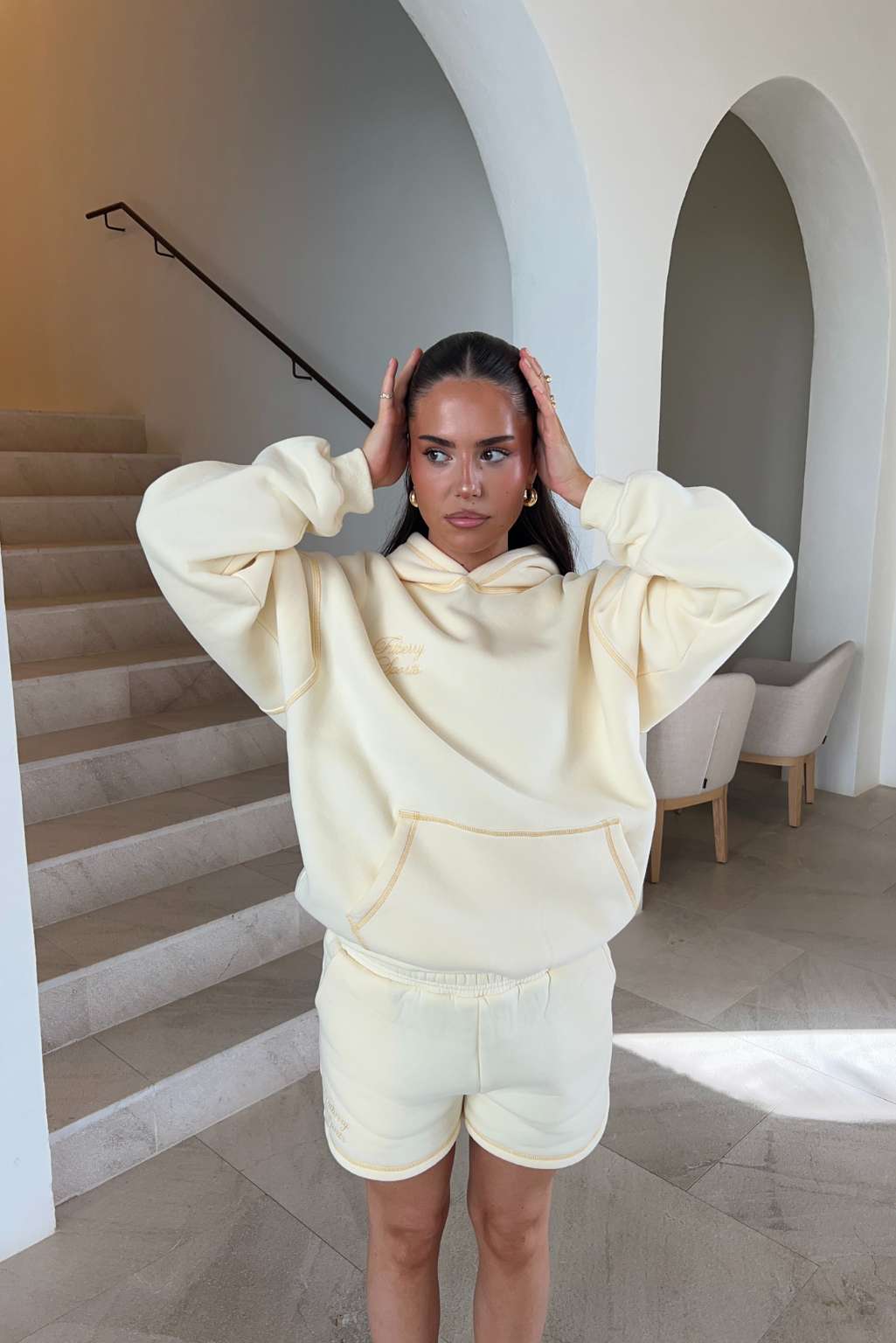 CONTOUR OVERSIZED HOODIE