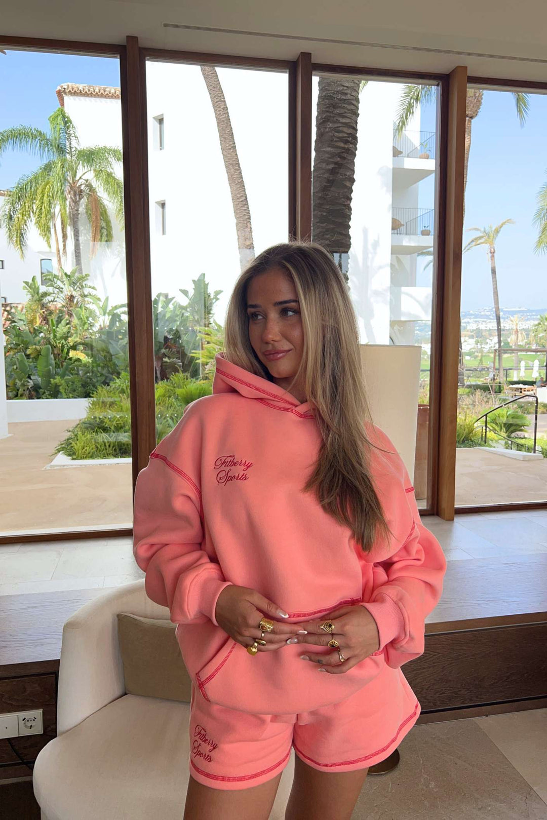 CONTOUR OVERSIZED HOODIE