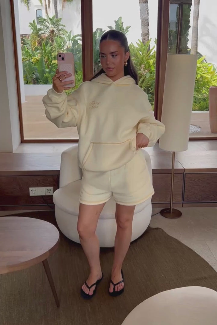 CONTOUR SHORTS